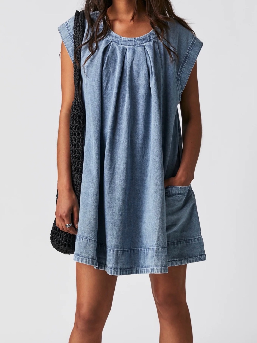 Free People Women’s Marcel Crewneck Swing Mini Denim Dress. Size XS NWT